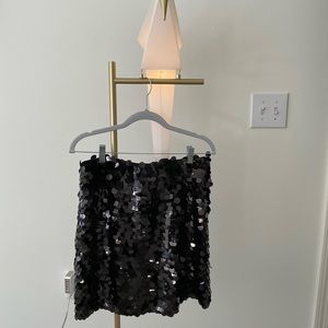 The must have sequin mini . VERO MODA size L. NWT
